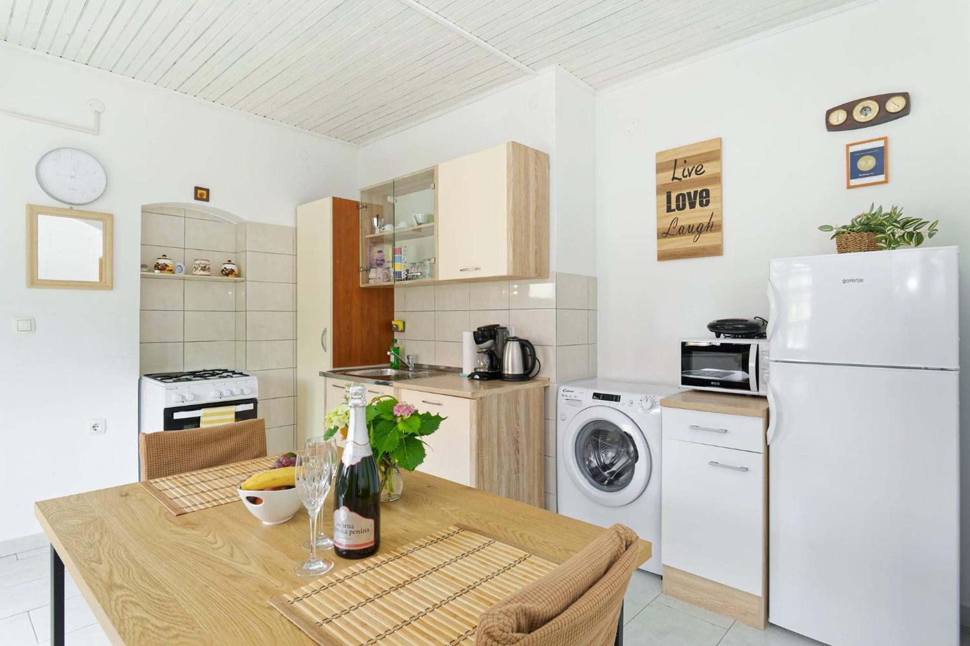Apartments Grassi By Rent Istria 乌马格 外观 照片
