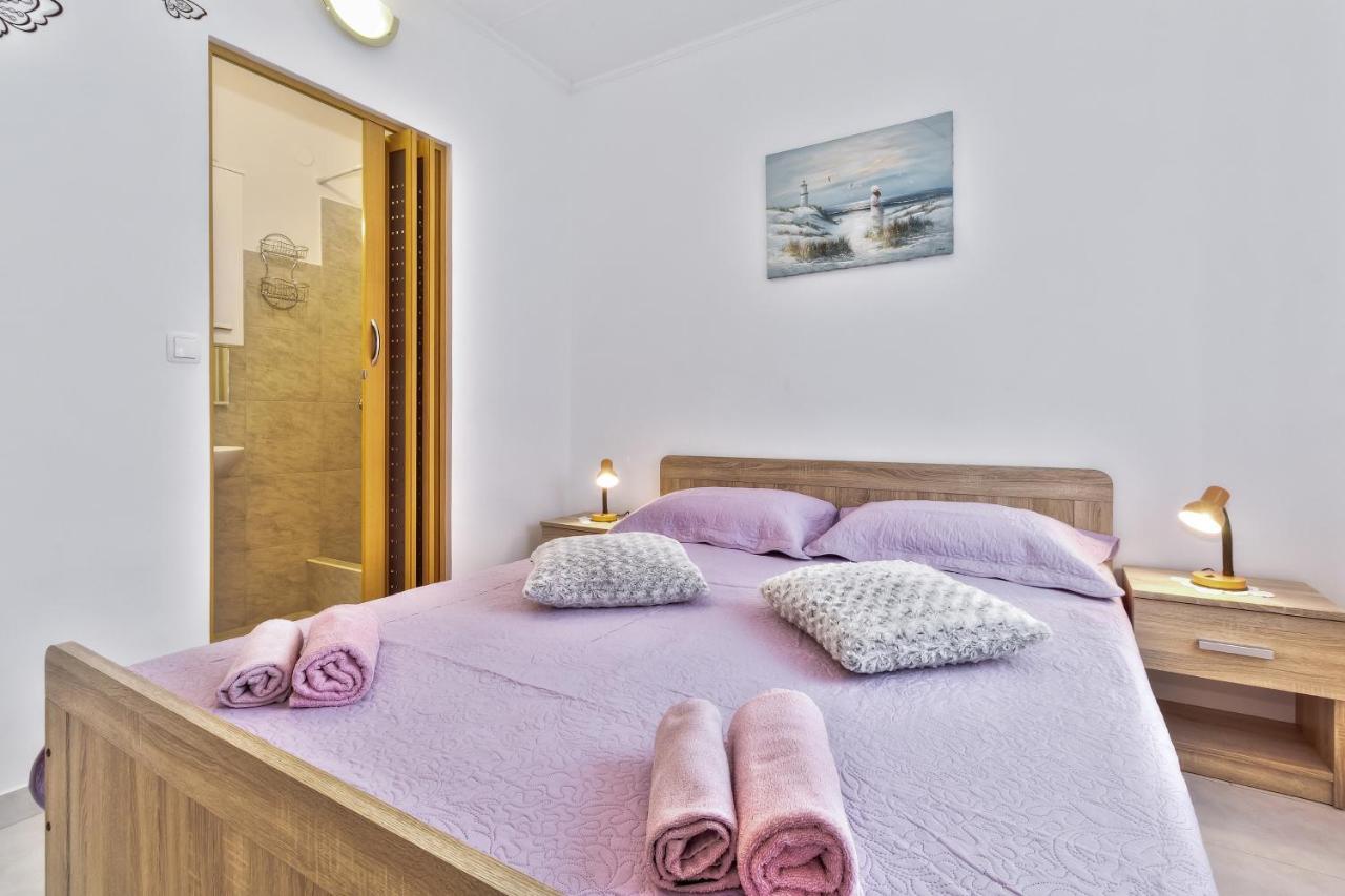 Apartments Grassi By Rent Istria 乌马格 外观 照片