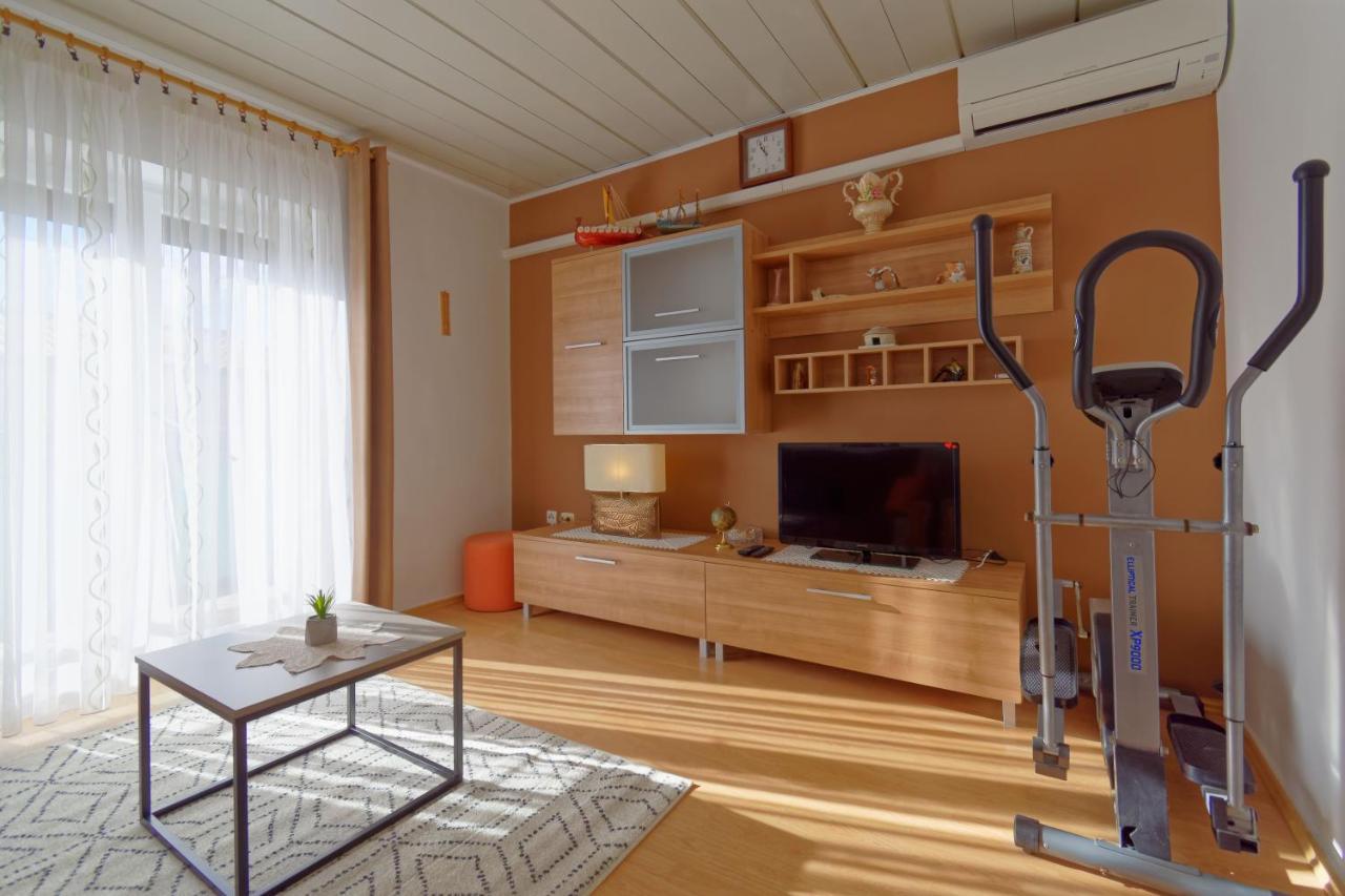 Apartments Grassi By Rent Istria 乌马格 外观 照片