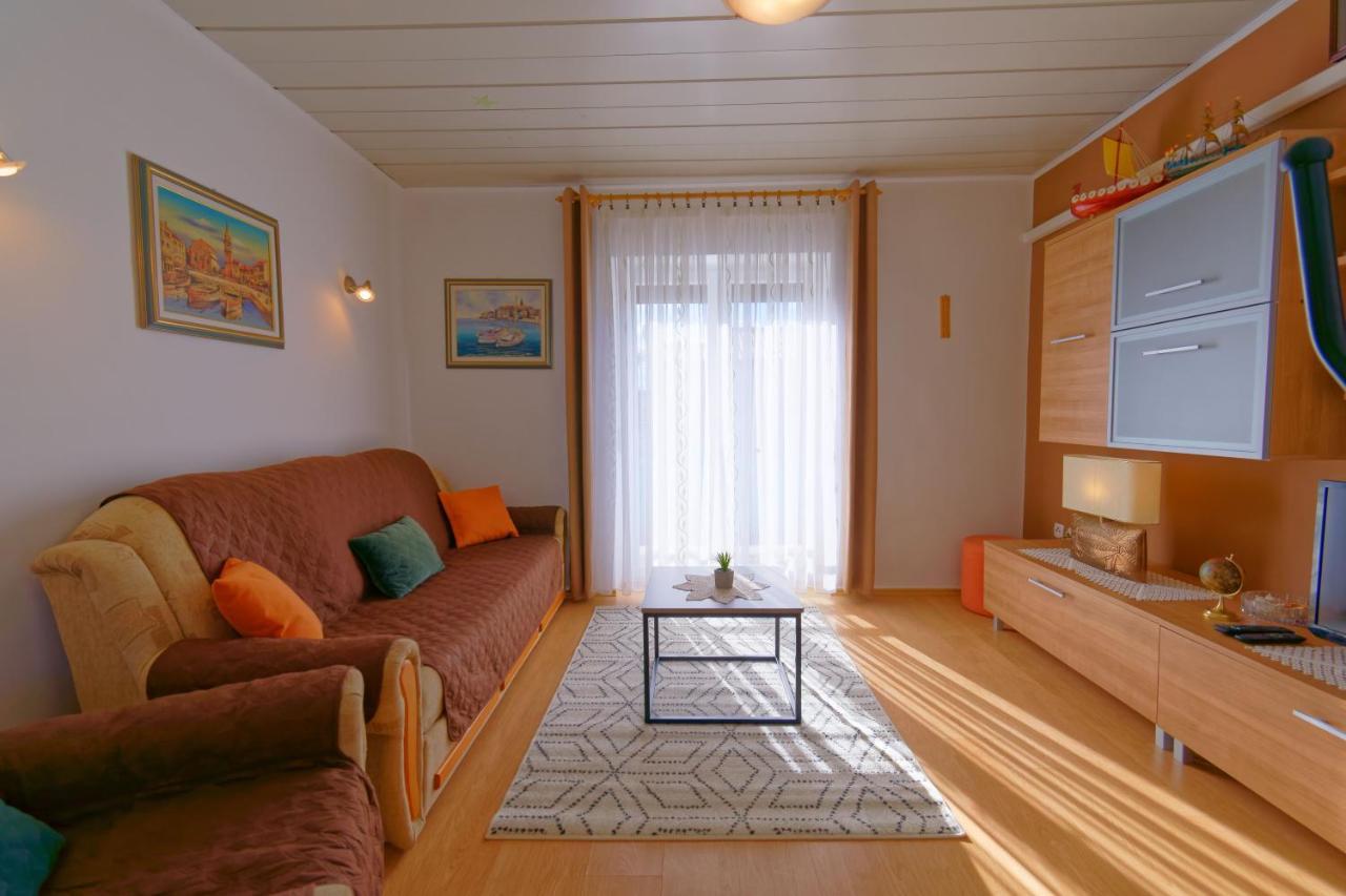 Apartments Grassi By Rent Istria 乌马格 外观 照片