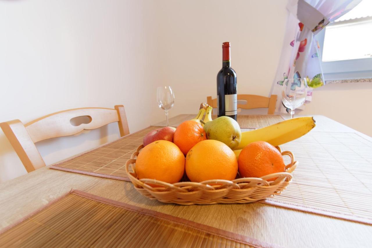 Apartments Grassi By Rent Istria 乌马格 外观 照片