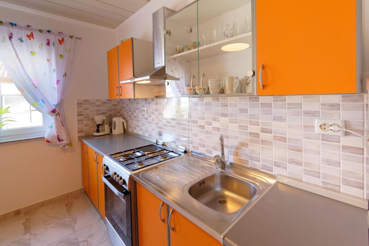 Apartments Grassi By Rent Istria 乌马格 外观 照片