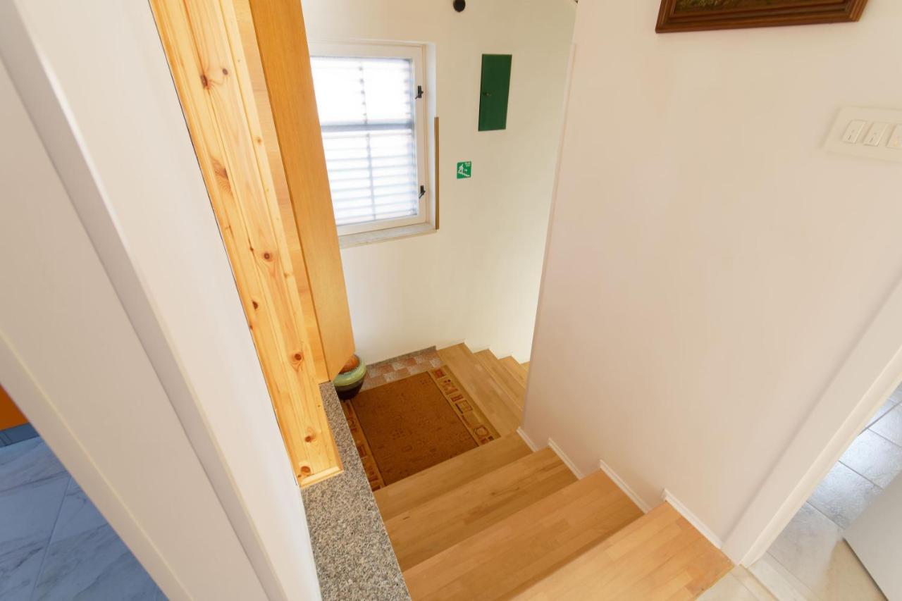 Apartments Grassi By Rent Istria 乌马格 外观 照片